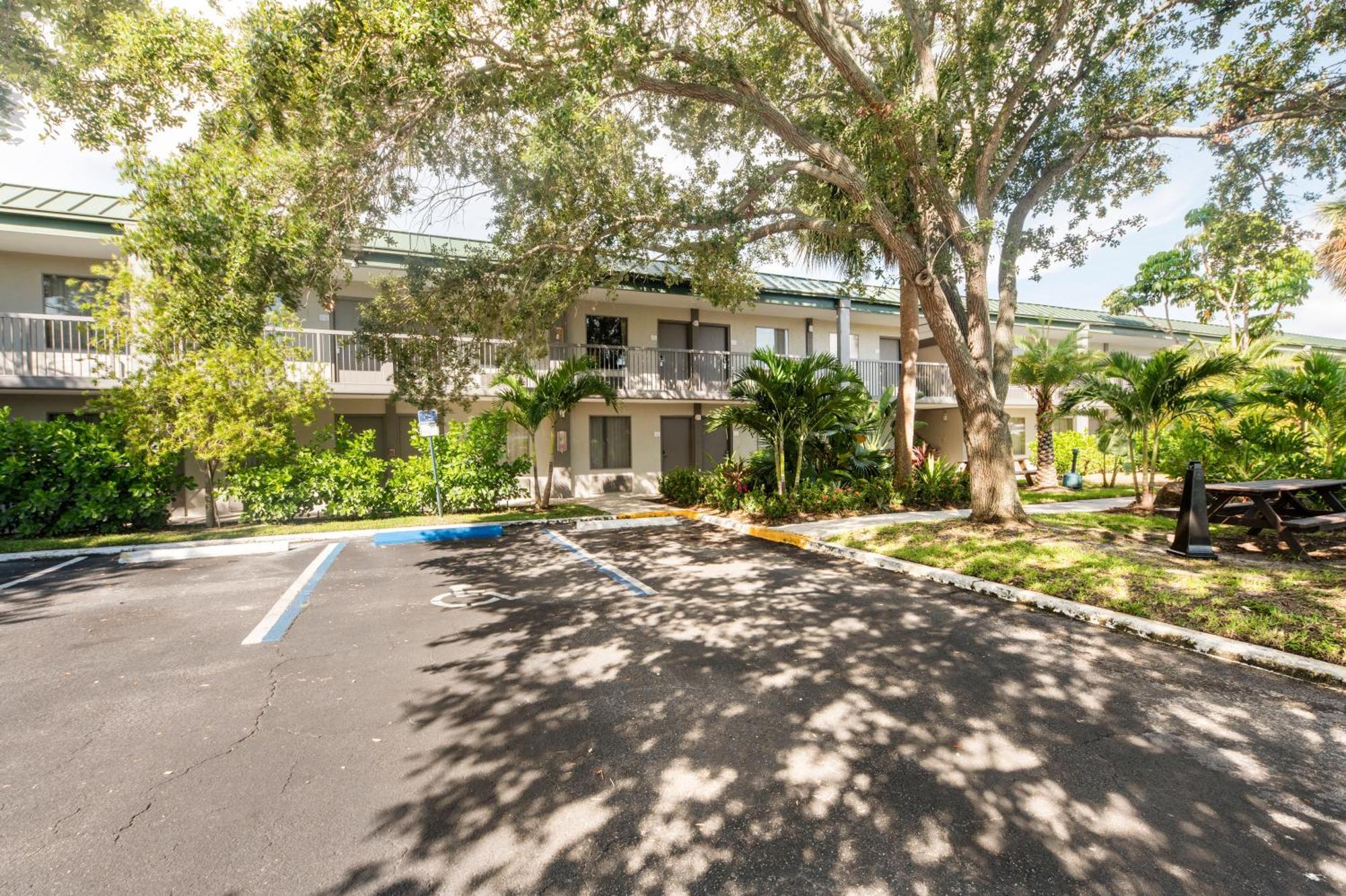 Aparthotel Bay Breeze South Bradenton Exterior foto